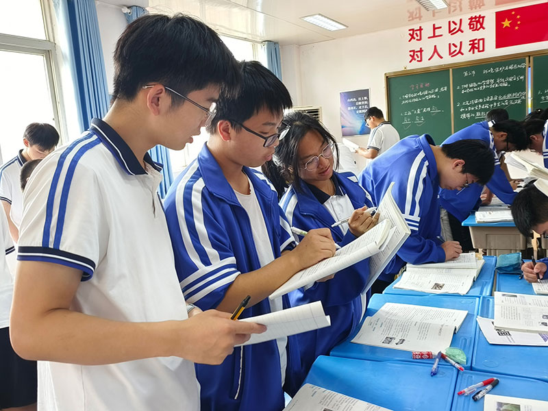 媒体报道|中华网报道——武汉东湖光电学校创新推行三维教育体系